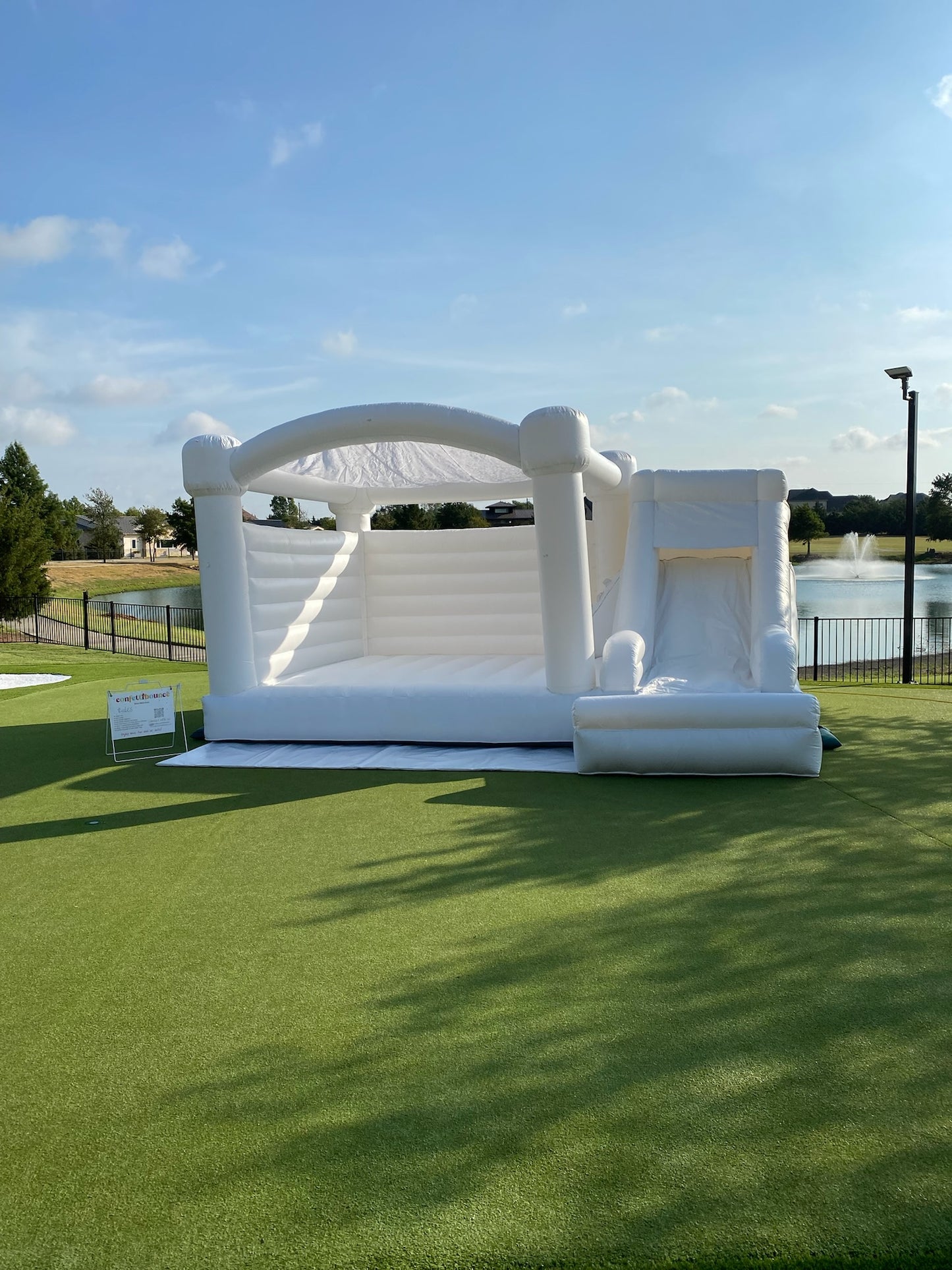Dallas and Fort Worth bounce houses. White bounce houses, moder bounce house with slide, and bubble houses.
